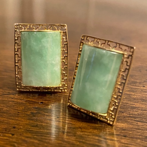 Vintage Jade 14K Solid Gold Earrings - Picture 2 of 8